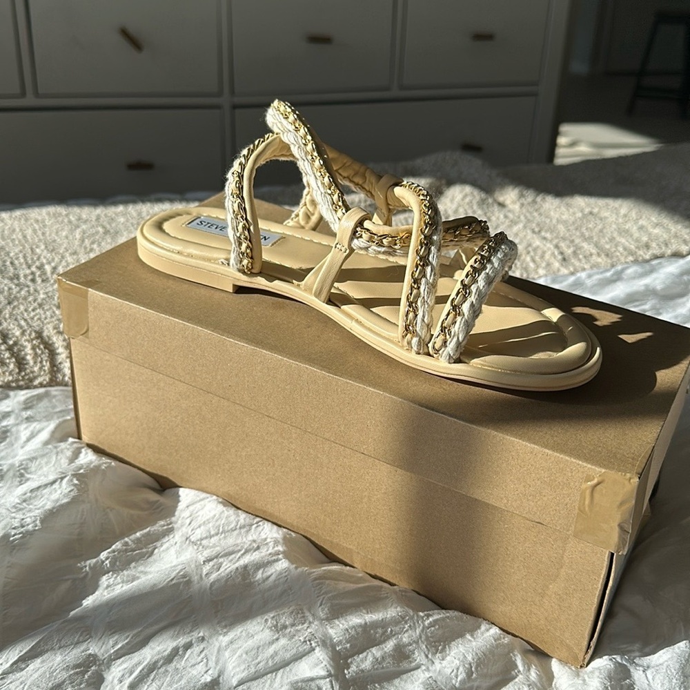 Steven Madden Beige Sandals 8.5